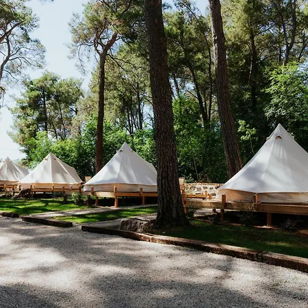 Camp 'dvor' Bell Tent