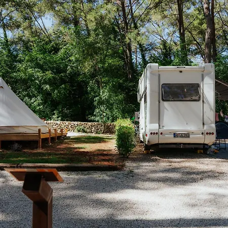Camp 'dvor' Bell Tent Maison d'hôtes