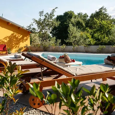 Camp 'dvor' Bell Tent Maison d'hôtes 3*