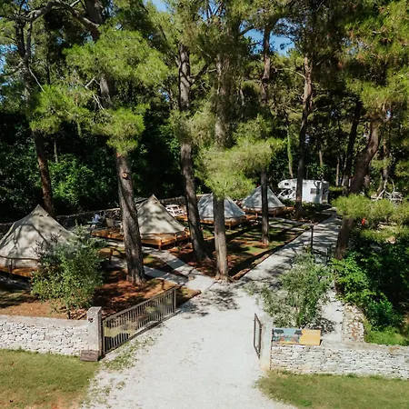 Guest house Camp 'dvor' Bell Tent Manjadvorci