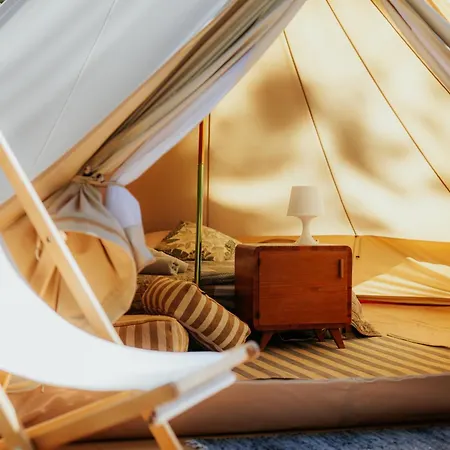 Gasthuis Camp 'dvor' Bell Tent 3*
