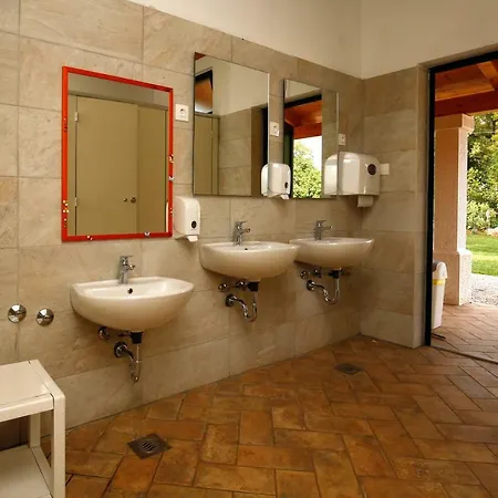 Camp 'dvor' Bell Tent 招待所 Manjadvorci