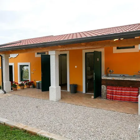 Camp 'dvor' Bell Tent