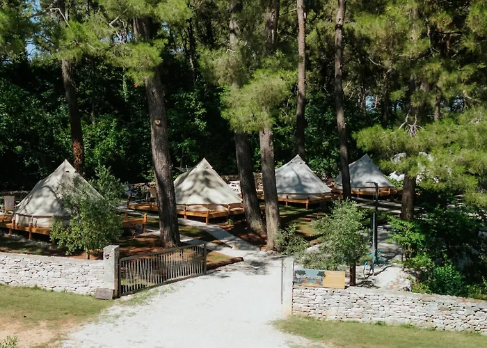 Camp 'dvor' Bell Tent Gasthof 3*