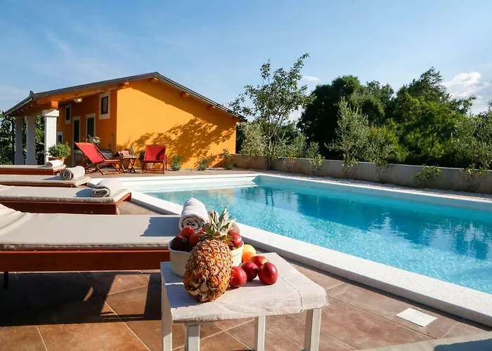 Camp 'dvor' Bell Tent Gasthof Manjadvorci