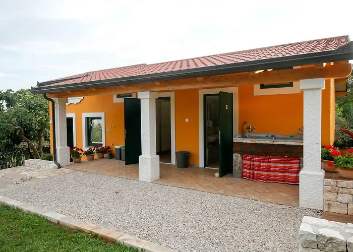 Camp 'dvor' Bell Tent